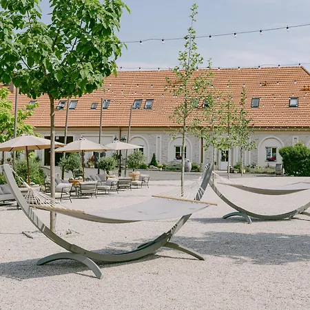 Guest house Na Kmine 4*