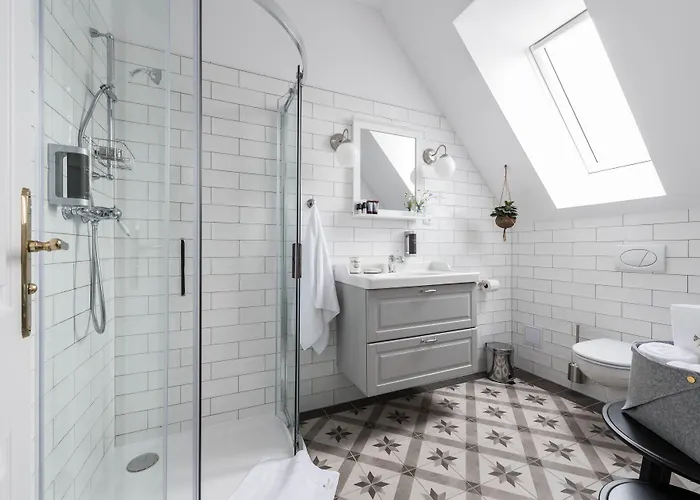 Na Kmine Konukevi 4*